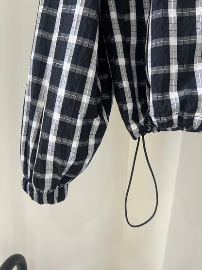 Plaid bubble zip top