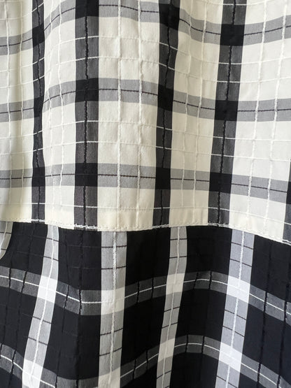 Plaid bubble zip top