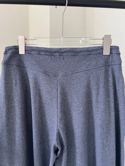 Pleated wide-leg pants